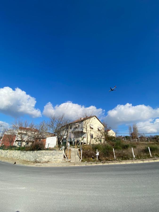 Triplex House Near The Airport Lägenhet Arnavutkoy Exteriör bild